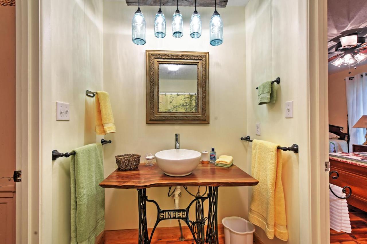 Serene Creekside Cottage Near Asheville Fire Pit Candler Εξωτερικό φωτογραφία